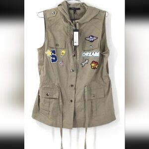 NWT Romeo & Juliet Women's Couture Cotton Vest with Colorful Patches